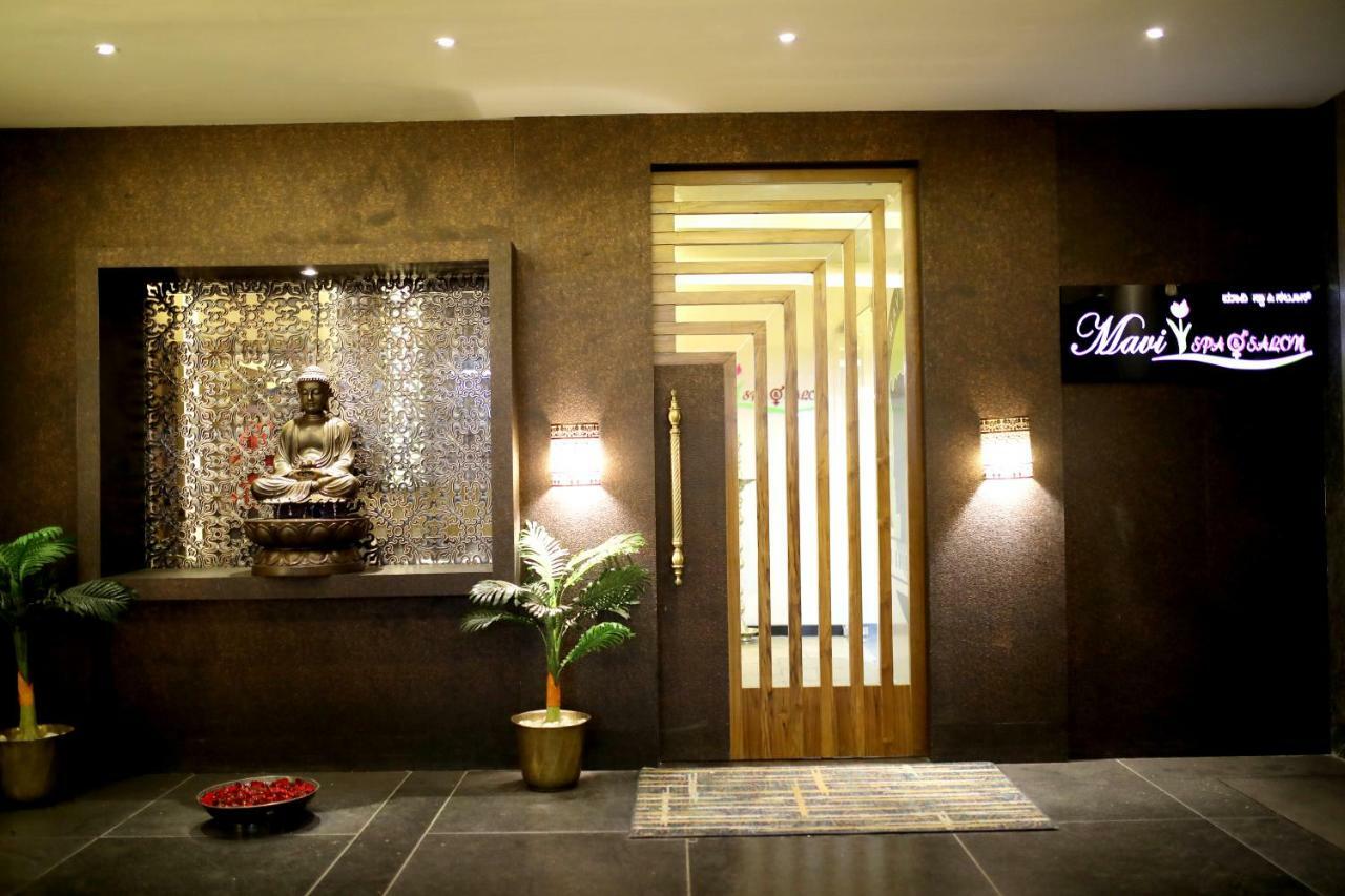 Rg Royal Hotel Bangalore Exterior photo